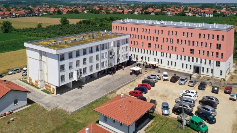 Ključeve stanova u Loznici dobilo 60 izbegličkih porodica